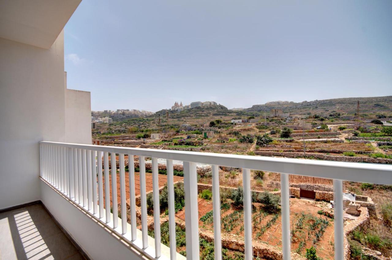 Beachfront Pretty Holiday Home Mellieħa Eksteriør bilde